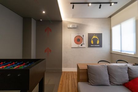 Apartamento à venda com 33m², 2 quartos e sem vaga Apartamento à venda com 33m², 2 quartos e sem vagaSalão de Jogos