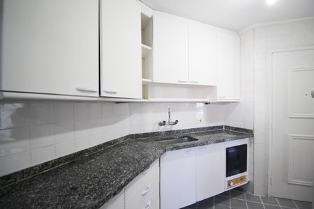 Apartamento para alugar com 110m², 3 quartos e 2 vagas Apartamento para alugar com 110m², 3 quartos e 2 vagasCozinha