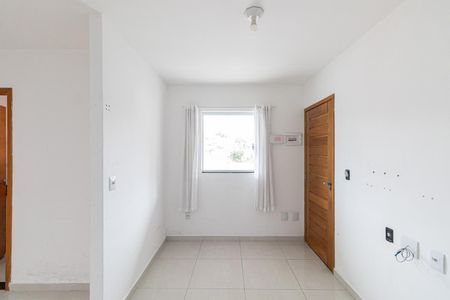 Sala/Cozinha/Área de Serviço  de apartamento à venda com 2 quartos, 40m² em Parque Guarani, São Paulo