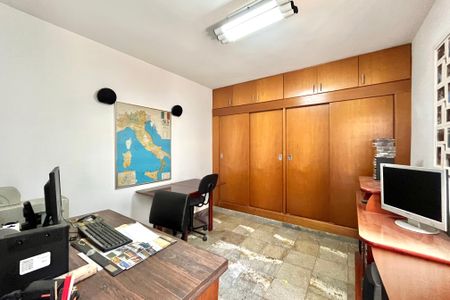 Casa para alugar com 210m², 3 quartos e 2 vagasEscritório