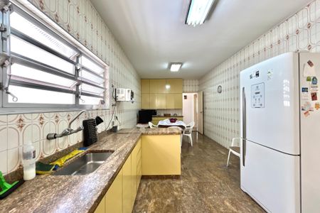 Casa para alugar com 210m², 3 quartos e 2 vagasCozinha