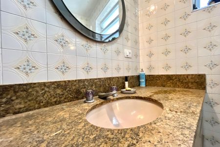 Casa para alugar com 210m², 3 quartos e 2 vagasBanheiro da Suíte 2