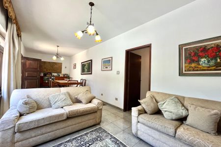 Casa para alugar com 210m², 3 quartos e 2 vagasSala