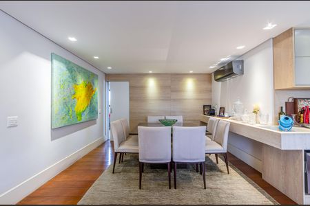 Sala de casa de condomínio à venda com 3 quartos, 190m² em Itaim Bibi, São Paulo