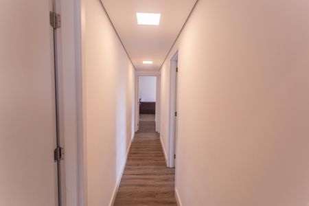 Apartamento à venda com 143m², 4 quartos e 3 vagas Apartamento à venda com 143m², 4 quartos e 3 vagasCorredor