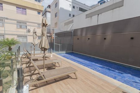 Apartamento à venda com 143m², 4 quartos e 3 vagas Apartamento à venda com 143m², 4 quartos e 3 vagasÁrea comum - Piscina