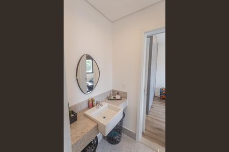 Apartamento à venda com 143m², 4 quartos e 3 vagas Apartamento à venda com 143m², 4 quartos e 3 vagasBanheiro da Semi-Suíte 1 e 2