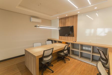 Apartamento à venda com 143m², 4 quartos e 3 vagas Apartamento à venda com 143m², 4 quartos e 3 vagasÁrea Comum - Home Office