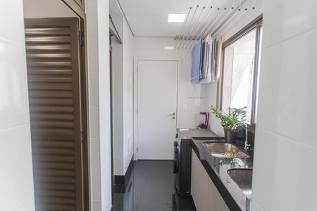 Apartamento à venda com 143m², 4 quartos e 3 vagas Apartamento à venda com 143m², 4 quartos e 3 vagasÁrea de Serviço