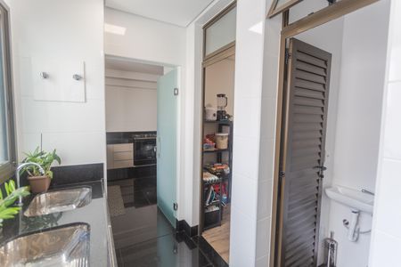 Apartamento à venda com 143m², 4 quartos e 3 vagas Apartamento à venda com 143m², 4 quartos e 3 vagasÁrea de Serviço
