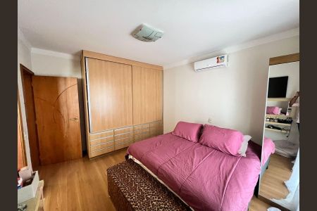 Casa de Condomínio à venda com 4 quartos, 270m² em Swiss Park, Campinas