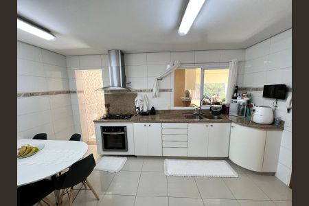 Casa de Condomínio à venda com 4 quartos, 270m² em Swiss Park, Campinas