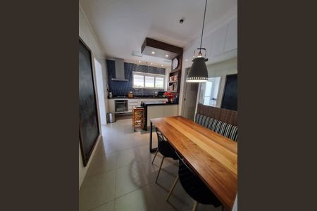 Casa de Condomínio à venda com 3 quartos, 338m² em Chácara Monte Alegre, São Paulo