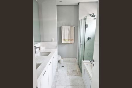 Casa de Condomínio à venda com 3 quartos, 338m² em Chácara Monte Alegre, São Paulo