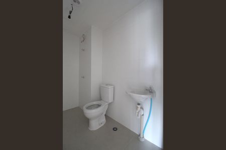 Banheiro de kitnet/studio para alugar com 1 quarto, 30m² em Vila Olímpia, São Paulo