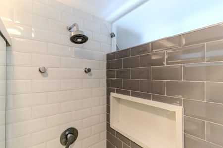 Studio para alugar com 78m², 1 quarto e 1 vaga Studio para alugar com 78m², 1 quarto e 1 vagaBanheiro