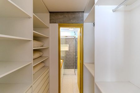 Closet de kitnet/studio para alugar com 1 quarto, 78m² em Santa Cecilia, São Paulo