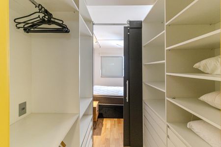 Studio para alugar com 78m², 1 quarto e 1 vaga Studio para alugar com 78m², 1 quarto e 1 vagaCloset