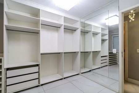 Apartamento à venda com 77m², 2 quartos e 2 vagas Apartamento à venda com 77m², 2 quartos e 2 vagasSuite