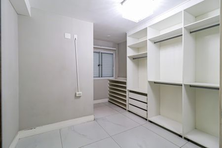 Apartamento à venda com 77m², 2 quartos e 2 vagas Apartamento à venda com 77m², 2 quartos e 2 vagasSuite