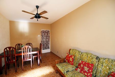 Apartamento para alugar com 70m², 2 quartos e sem vagaSala