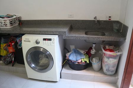 Casa à venda com 149m², 3 quartos e 1 vagaÁrea de Serviço