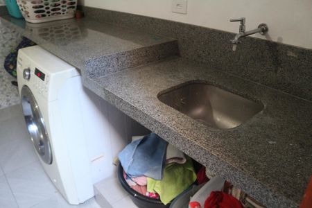 Casa à venda com 149m², 3 quartos e 1 vagaÁrea de Serviço