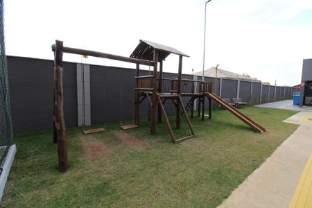 Apartamento para alugar com 110m², 2 quartos e 2 vagasÁrea comum - Playground