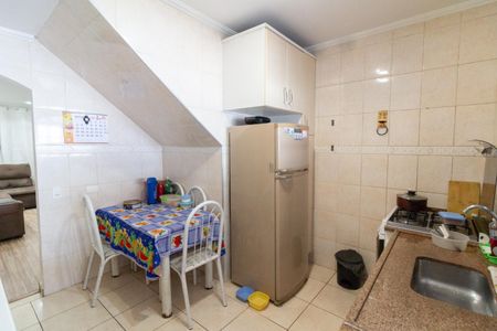 Casa à venda com 149m², 2 quartos e 2 vagas Casa à venda com 149m², 2 quartos e 2 vagasCozinha