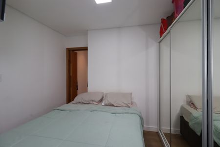 Suíte de apartamento à venda com 2 quartos, 69m² em Jardim Ocara, Santo André