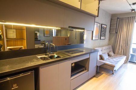Cozinha de kitnet/studio para alugar com 1 quarto, 25m² em Jardim das Acacias, São Paulo