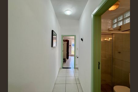 Casa à venda com 148m², 3 quartos e 2 vagas Casa à venda com 148m², 3 quartos e 2 vagasCorredor Quartos