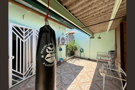 Casa à venda com 148m², 3 quartos e 2 vagas Casa à venda com 148m², 3 quartos e 2 vagasÁrea de Serviço