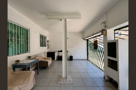 Casa à venda com 148m², 3 quartos e 2 vagas Casa à venda com 148m², 3 quartos e 2 vagasGaragem