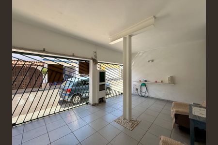 Casa à venda com 148m², 3 quartos e 2 vagas Casa à venda com 148m², 3 quartos e 2 vagasGaragem