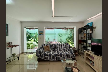 Sala  de casa à venda com 3 quartos, 148m² em Santo Amaro, São Paulo