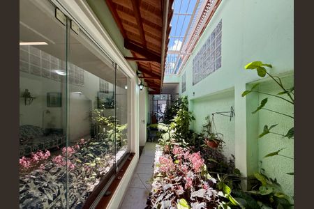 Casa à venda com 148m², 3 quartos e 2 vagas Casa à venda com 148m², 3 quartos e 2 vagasVaranda