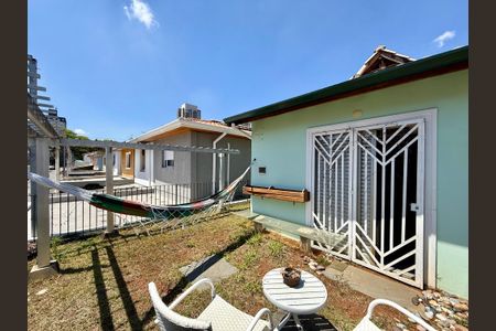 Casa à venda com 148m², 3 quartos e 2 vagas Casa à venda com 148m², 3 quartos e 2 vagasVaranda Quarto 3