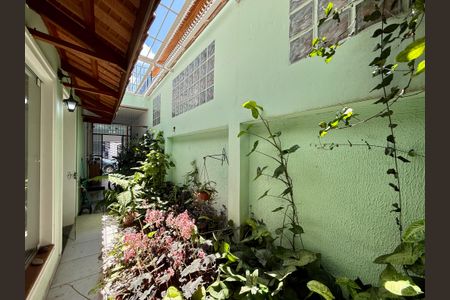 Casa à venda com 148m², 3 quartos e 2 vagas Casa à venda com 148m², 3 quartos e 2 vagasVaranda