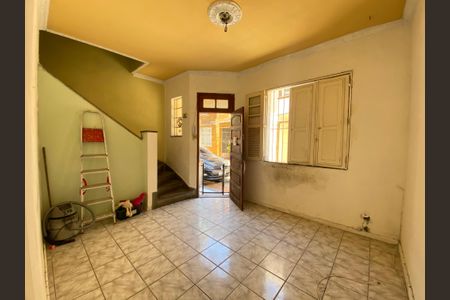 Casa à venda com 70m², 2 quartos e 1 vagaSala