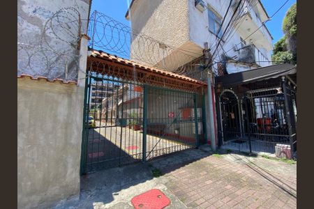 Casa à venda com 70m², 2 quartos e 1 vagaFachada