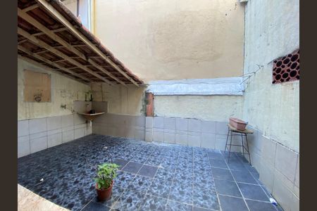 Casa à venda com 70m², 2 quartos e 1 vagaVaranda