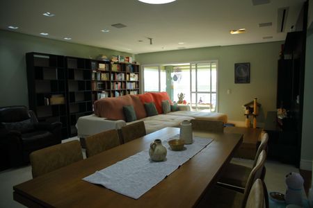 Apartamento à venda com 190m², 3 quartos e 3 vagasSala