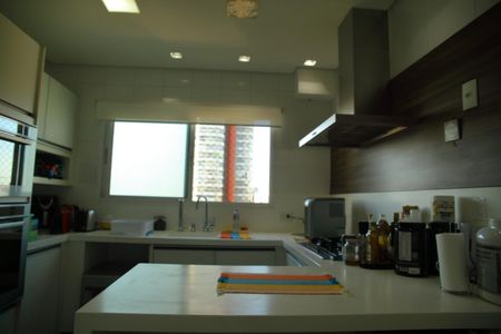 Apartamento à venda com 190m², 3 quartos e 3 vagasCozinha 