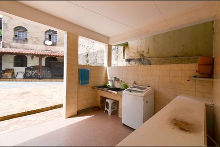 Casa à venda com 390m², 4 quartos e 4 vagas Casa à venda com 390m², 4 quartos e 4 vagasÁrea de Serviço