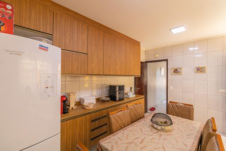 Casa à venda com 118m², 3 quartos e 2 vagasCozinha