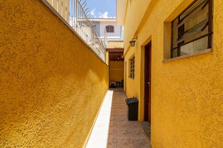 Casa à venda com 118m², 3 quartos e 2 vagasCorredor