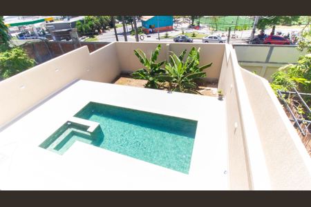 Casa de Condomínio à venda com 5 quartos, 390m² em Pendotiba, Niterói