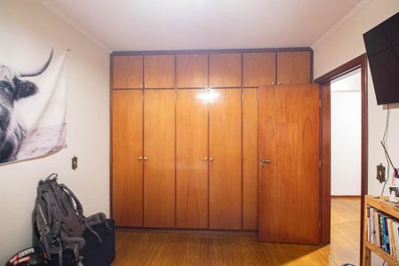 Apartamento à venda com 208m², 4 quartos e 2 vagas Apartamento à venda com 208m², 4 quartos e 2 vagasQuarto 4