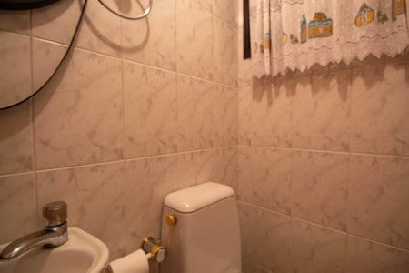 Apartamento à venda com 208m², 4 quartos e 2 vagas Apartamento à venda com 208m², 4 quartos e 2 vagasLavabo